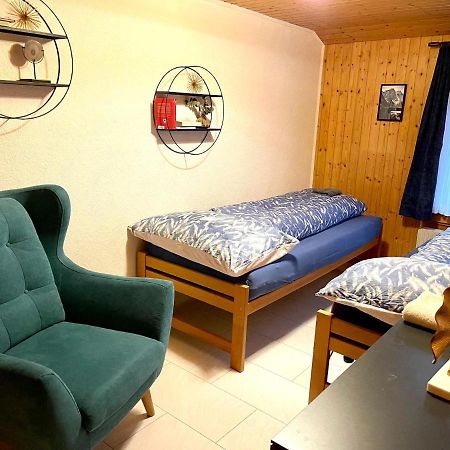 Schoene Ferienwohnung Mit Seeblick Thun Buitenkant foto