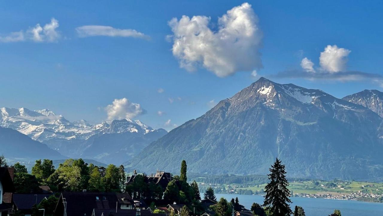 Schoene Ferienwohnung Mit Seeblick Thun Buitenkant foto