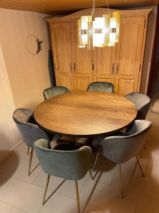 Schoene Ferienwohnung Mit Seeblick Thun Buitenkant foto