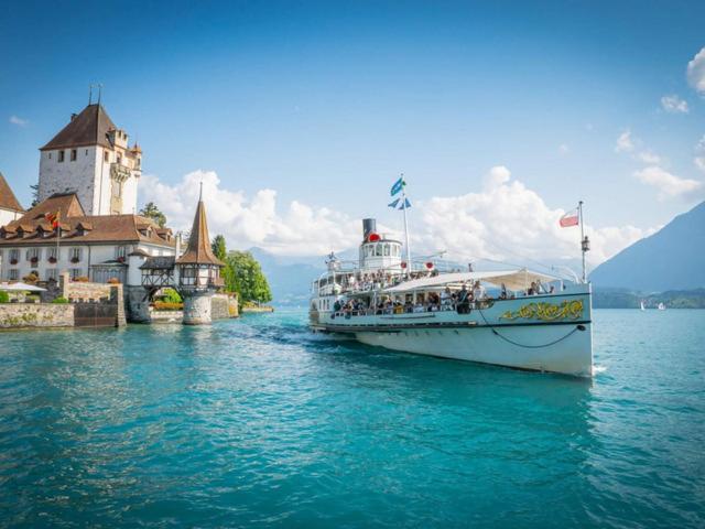 Schoene Ferienwohnung Mit Seeblick Thun Buitenkant foto